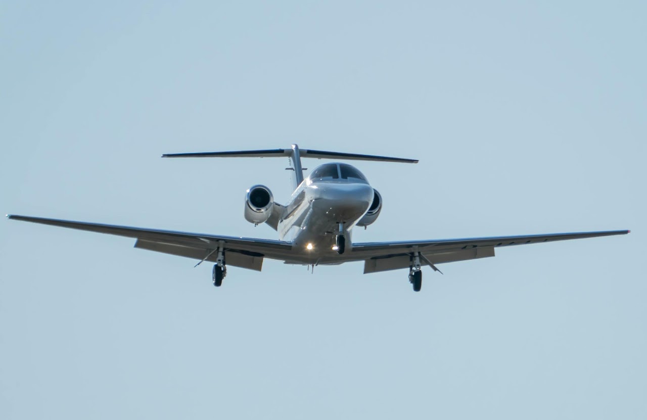 Citation CJ3 on approach